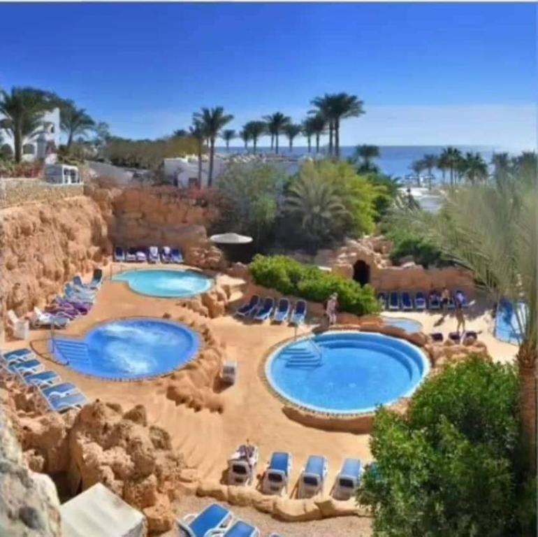 Bellissimo appartamento vista mare sulla piscina