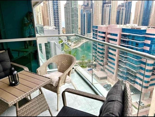 Marina view with Pool, Gym, Tennis Court, 5 mins to Beach
