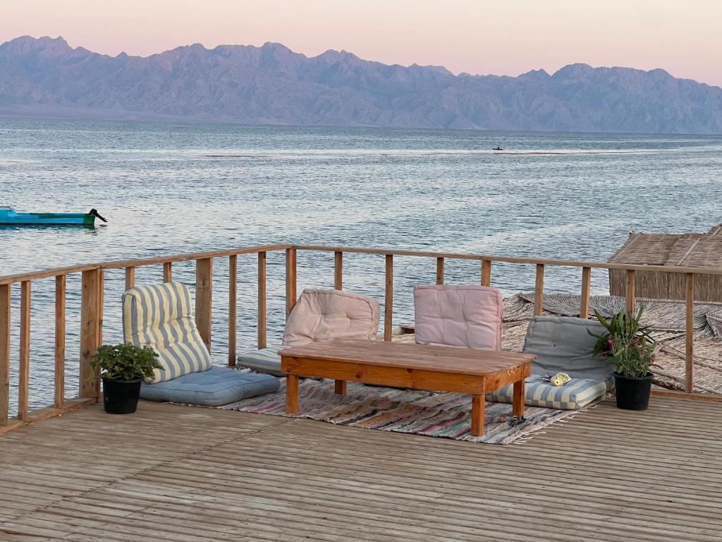 Boutique sea lodge
