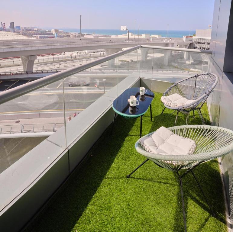 Stylish 1 BR with sea view - Sunset view