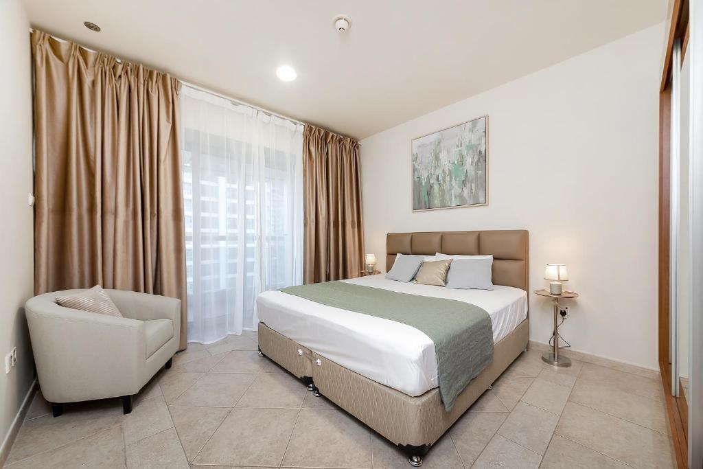 Luxury Princess Tower 1 Br Brand New Furnished apartment