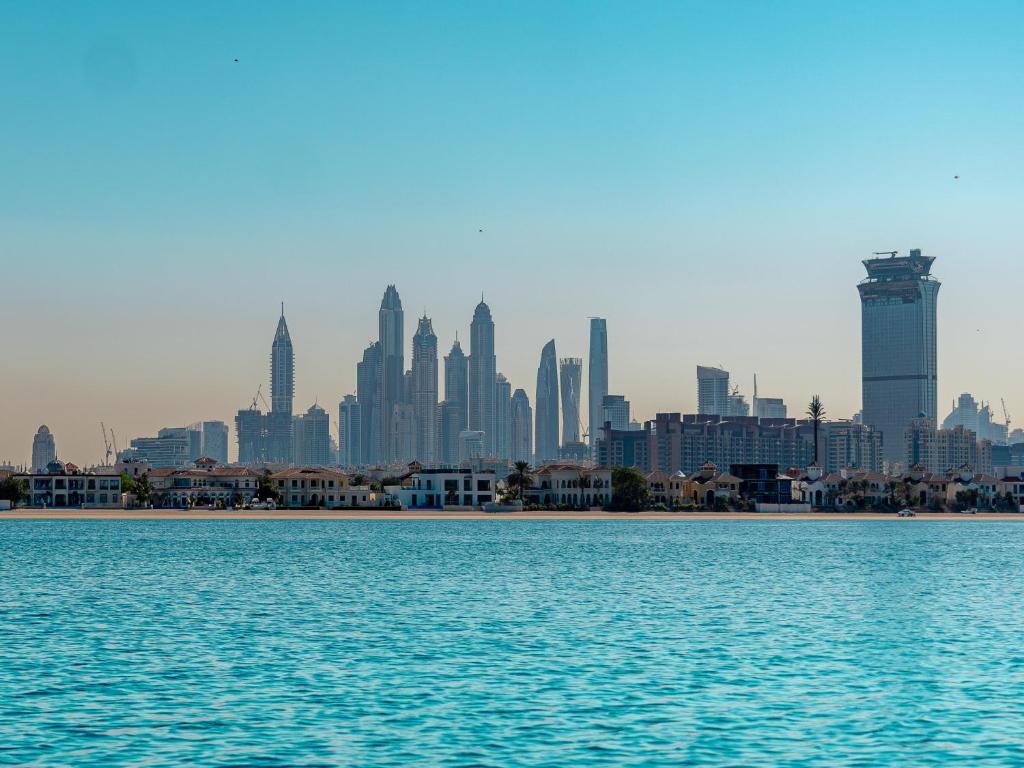 فندق ومنتجع سي سنترال النخلة