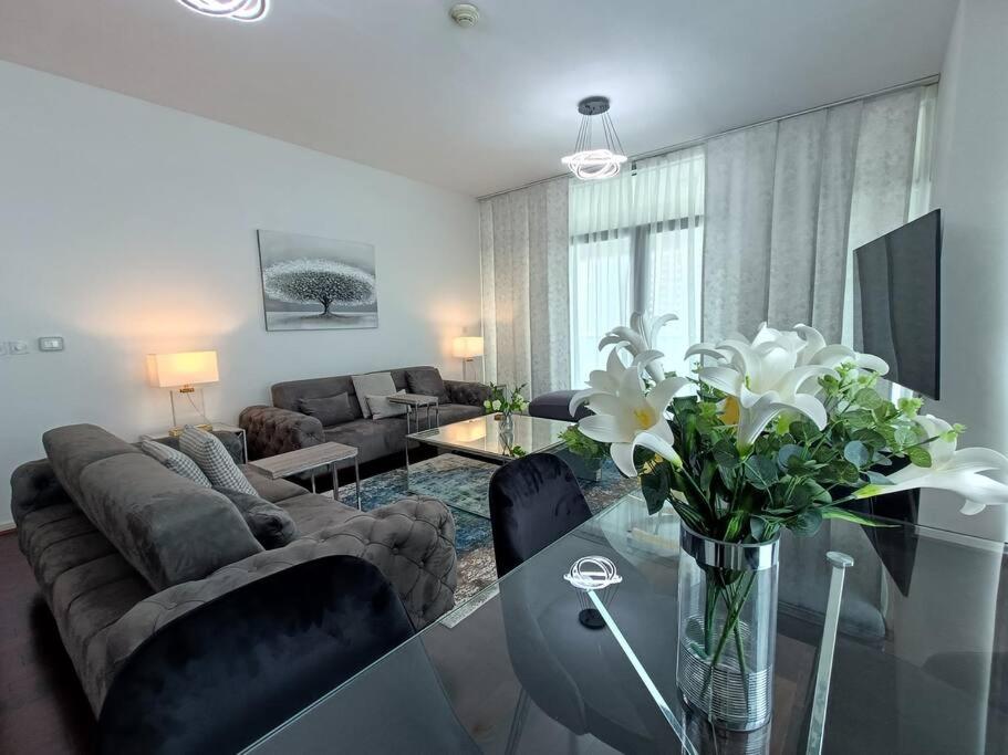 Quill Residence - Canal View Spacious 3 bedroom Apartment