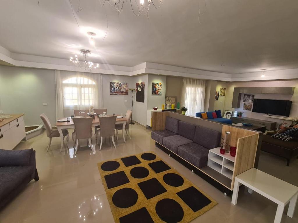 Cavalli apartments - October