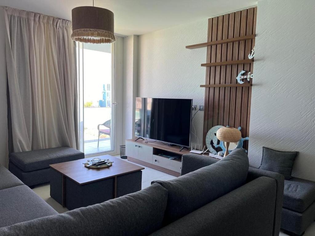 Charming Fouka bay 3bd direct lagoon view Chalet for Families Only or Group of Girls