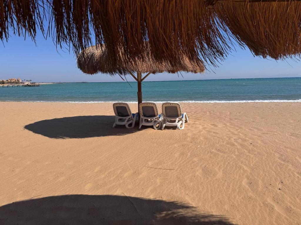 Chez George Mountain View Sokhna