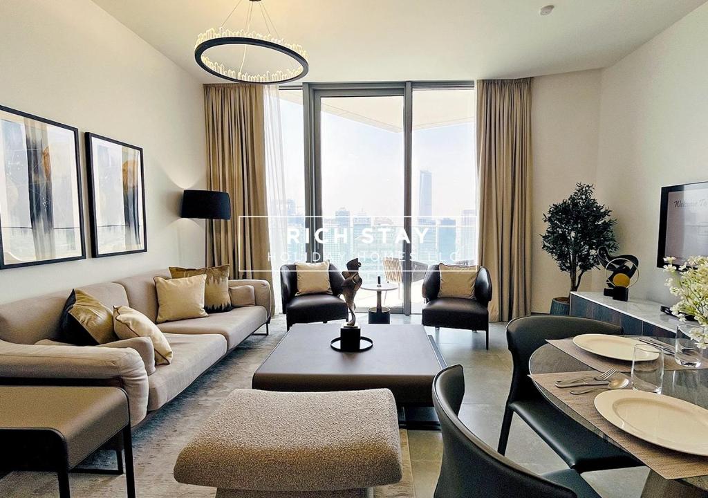 Lush 1BR in Stella Maris, Marina, City View