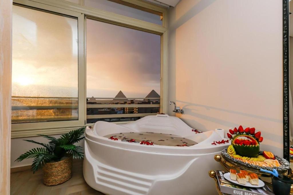 Cleopatra Hotel Pyramids View