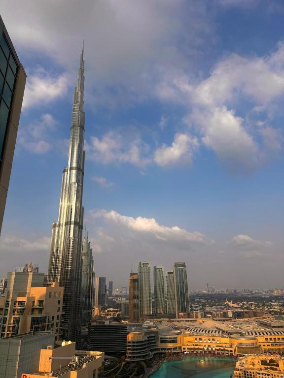 Cloud 40 - Apartment in Downtown with Burj View