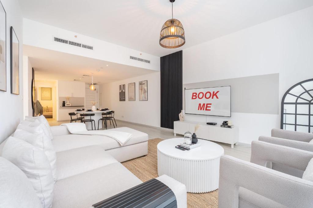 Exquisite 3-Bedrooms at Marina Terrace with Striking views of Dubai Marina!