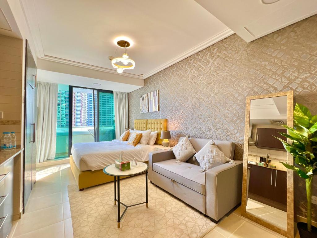 Cosmos Living Cozy Studio With Balcony