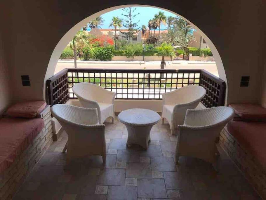 Cozy 2bed & 2Bath Chalet in Marina 1, North Coast