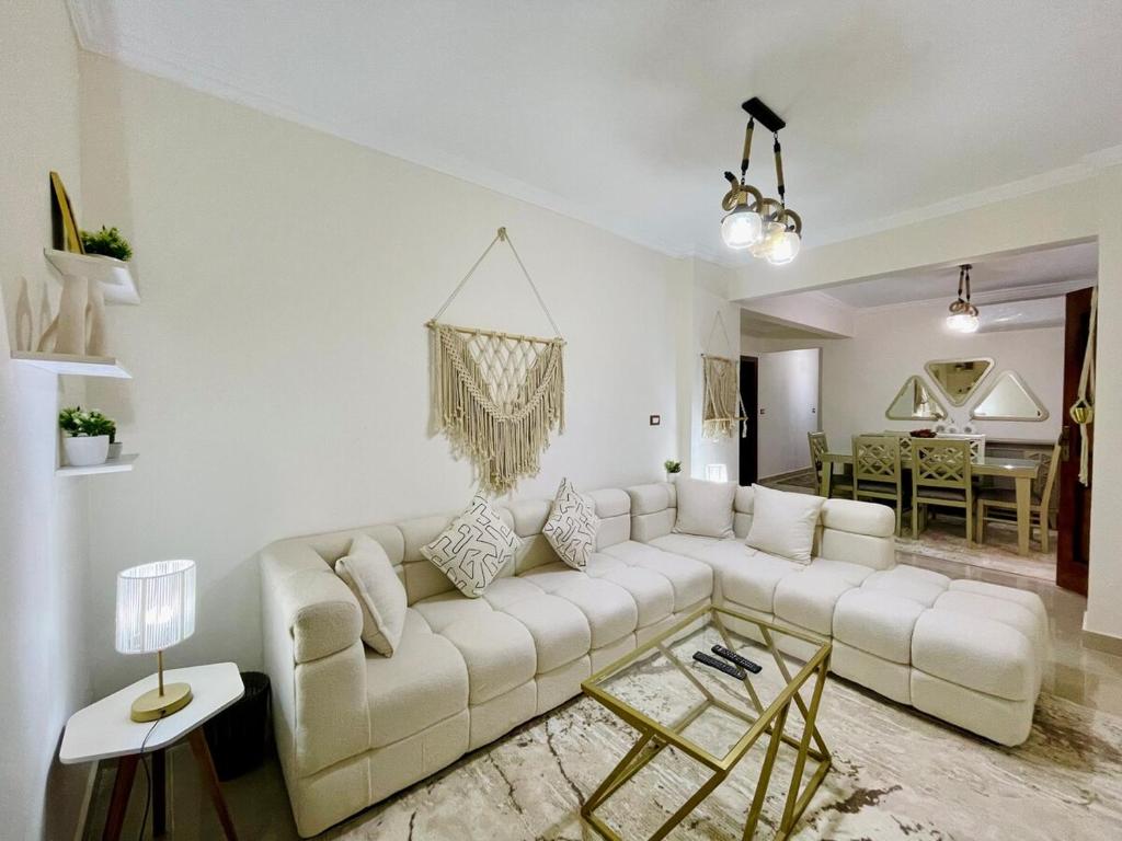 Cozy Boho 3BR Apartment Nasr City
