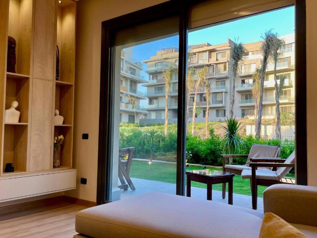 Cozy Garden-Level 2BR near The Drive 2 by Waterway