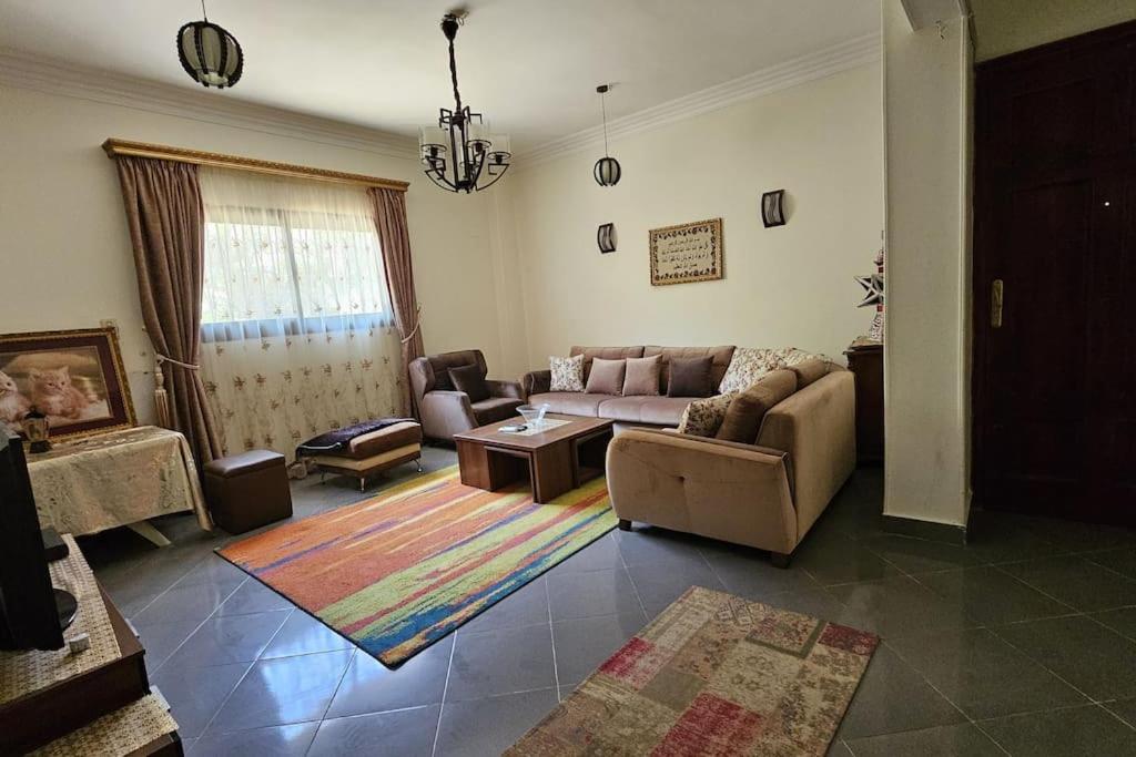 Hala Apartment