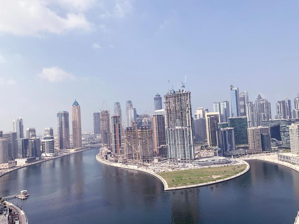 Furnished Apartment with Big Balcony, Full Canal View, High Floor