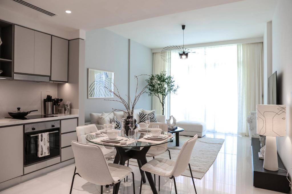 Daniels 2BR in Sunrise Bay with Full Sea & Marina View