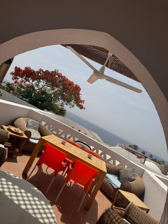 Domina coral bay private home