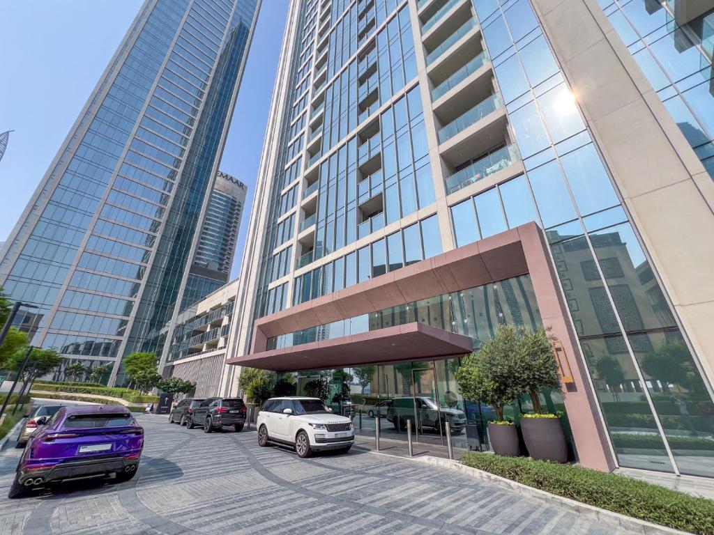 Downtown Luxury - Open Views of The City & The Sea - Walking Distance to Dubai Mall
