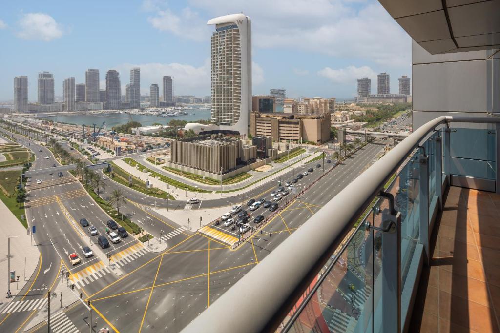 Dubai Marina View,Central Location,Public Transport access,Dwellingz