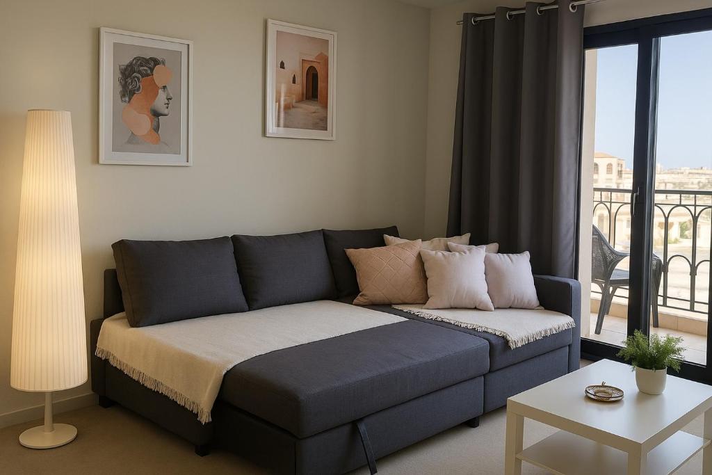 Duplex 1BR King Bed and1 Sofa Bed By the Pool