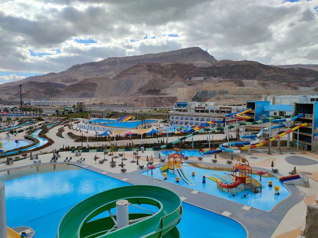 إيسترن الجلالة أكوا بارك العين السخنة