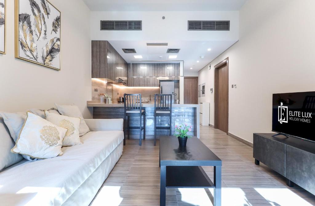 Elite LUX Holiday Homes - Stunning Lake View 1BHK Retreat in JLT Dubai