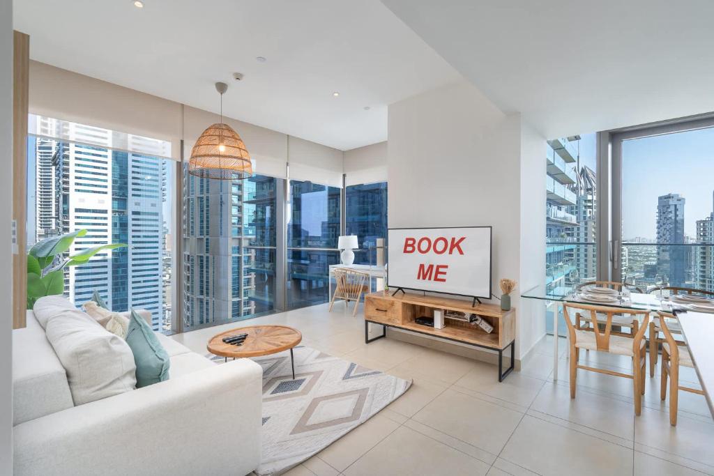 Exceptional 2 Bedroom Flat in Marina Gate 2 that Sleeps 4