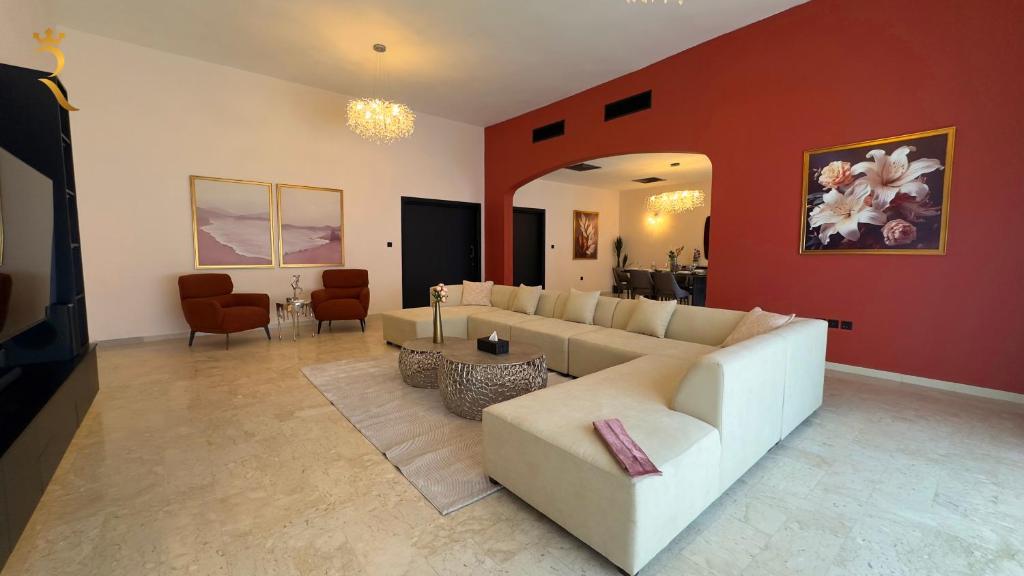 Exquisite 5-BR Paradise in Al Danah