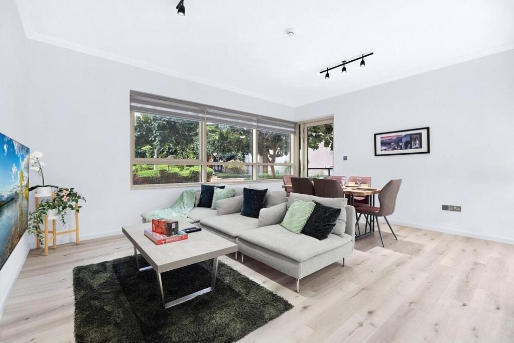 FIRST CLASS 2BR Serene Luxury Retreat