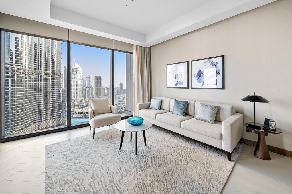 FIRST CLASS 3BR Burj Khalifa & Fountain View