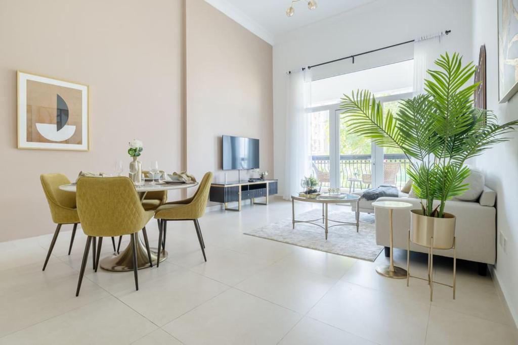 Frank Porter - Ansam Building 1 - Yas Island