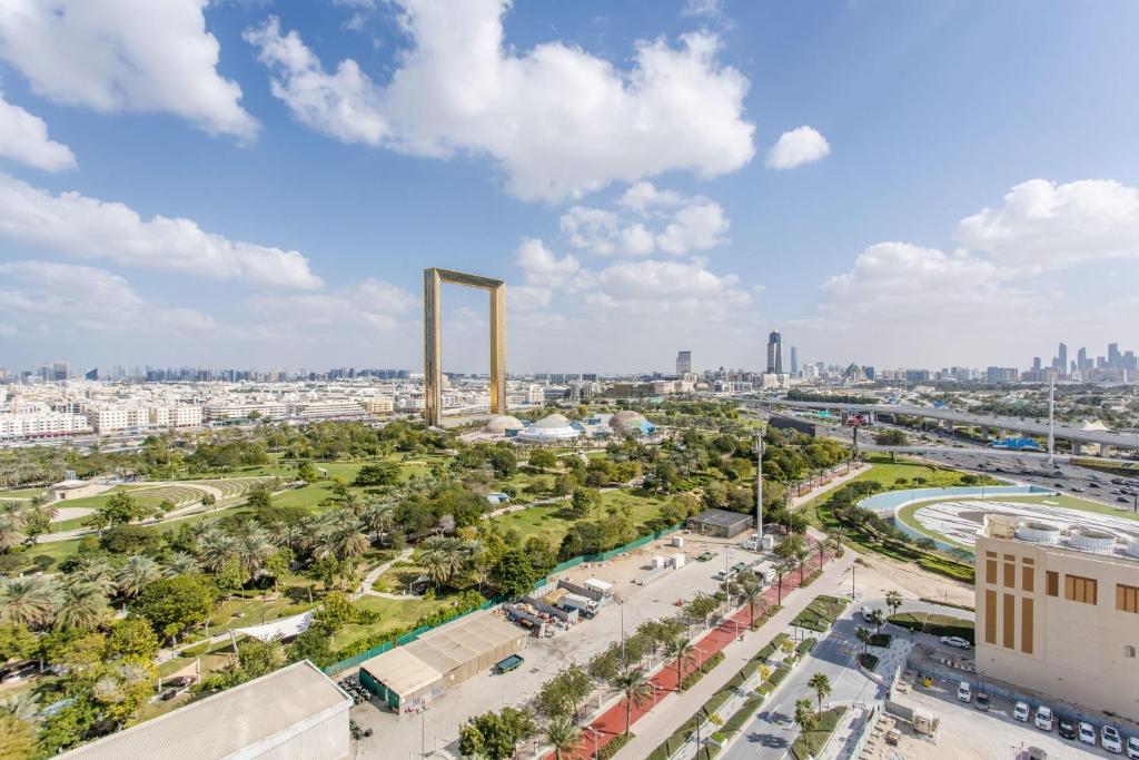 Frank Porter - Park Gate Residences 1