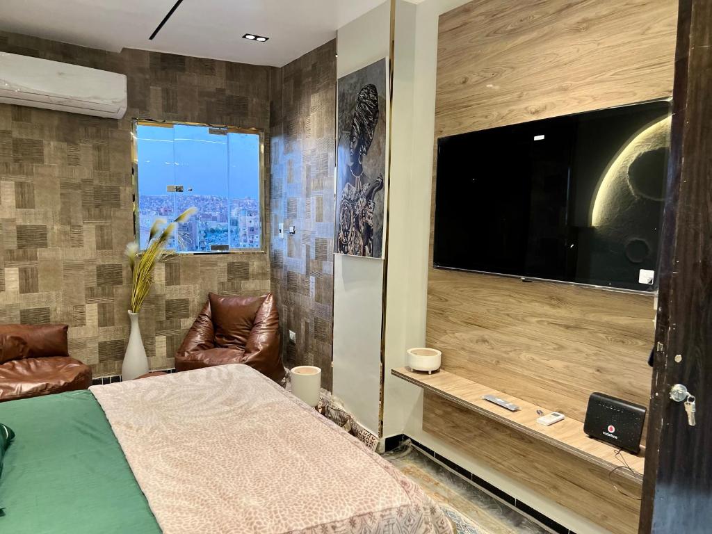 Super Luxury Elite Studio