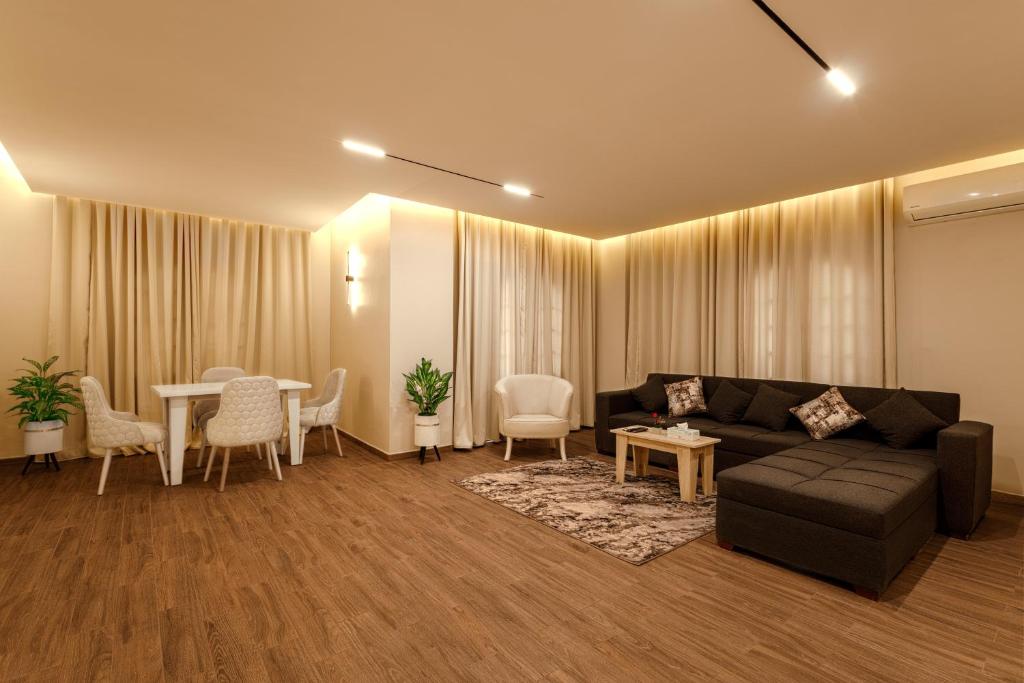 Golden House - جولدن هاوس التجمع الخامس