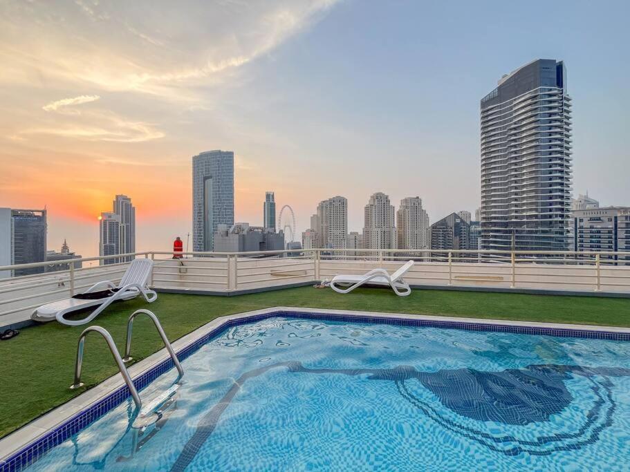 Gorgeous 2 BR with spectacular Sea View