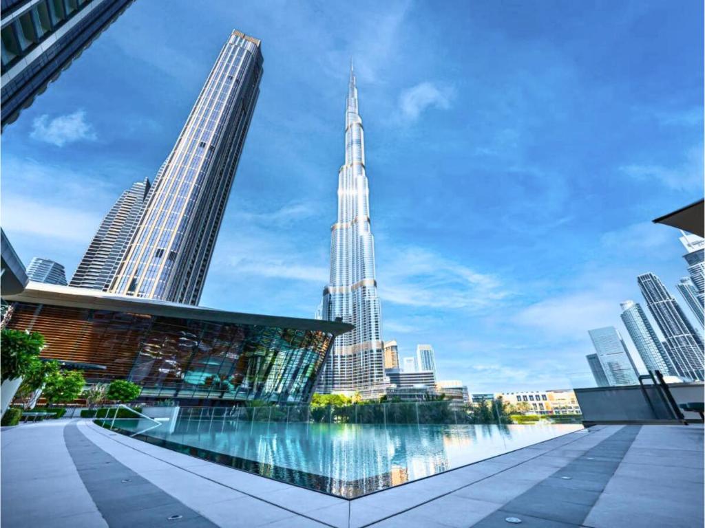 Luxury 2BR Apartment Near Burj Khalifa and Dubai Mall