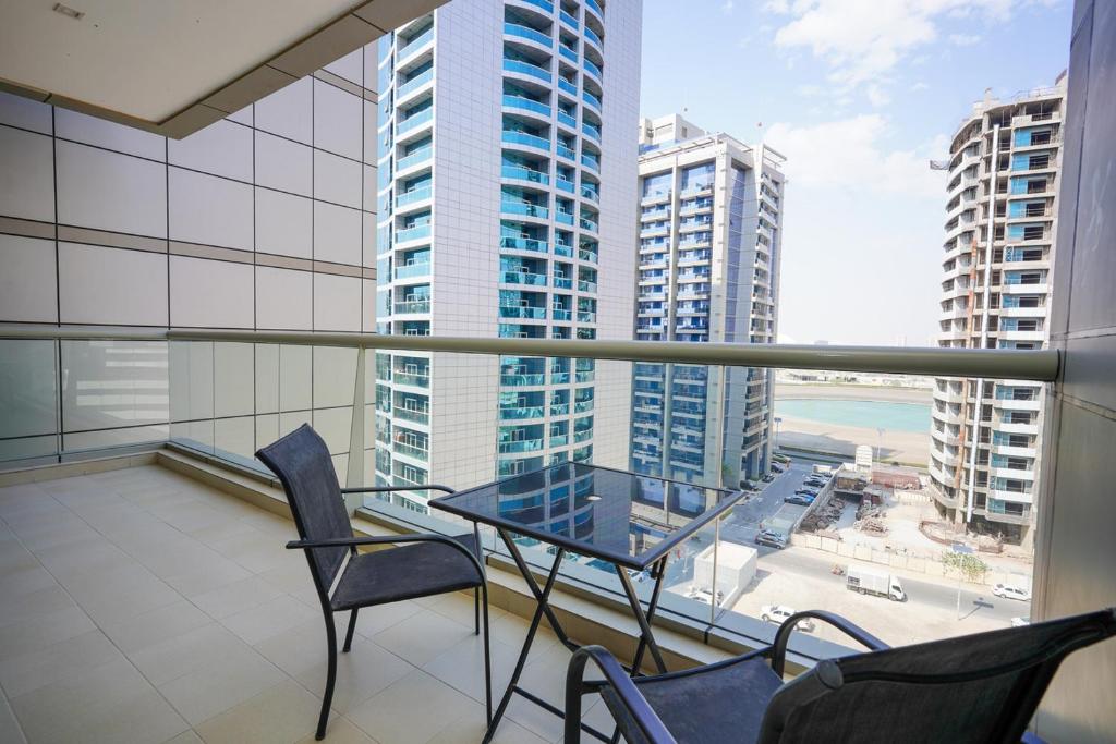 Great 1BR Apartment in Sport City
