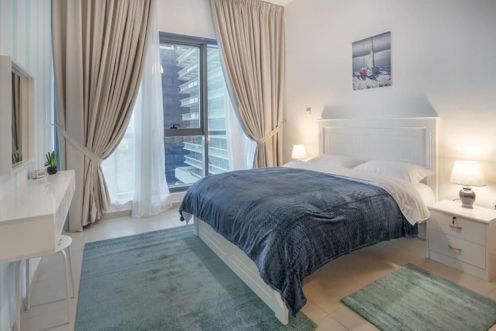 GREAT 3 Bedroom Apartment Beach Front (City View)
