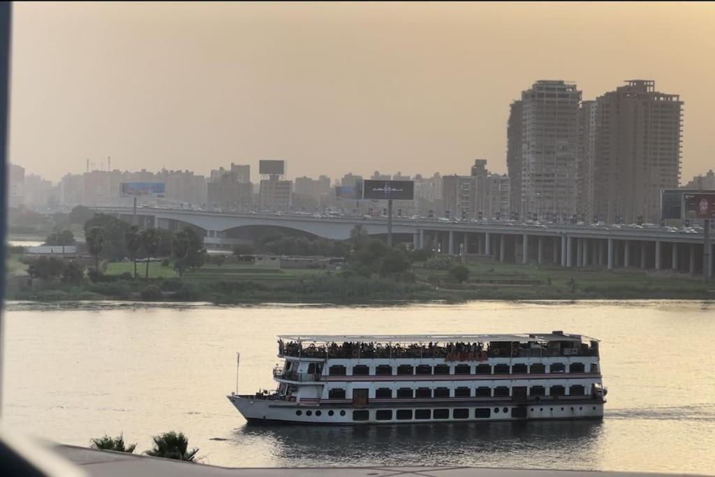 Apartment 3 bedrooms - Nile view with delicious breakfast