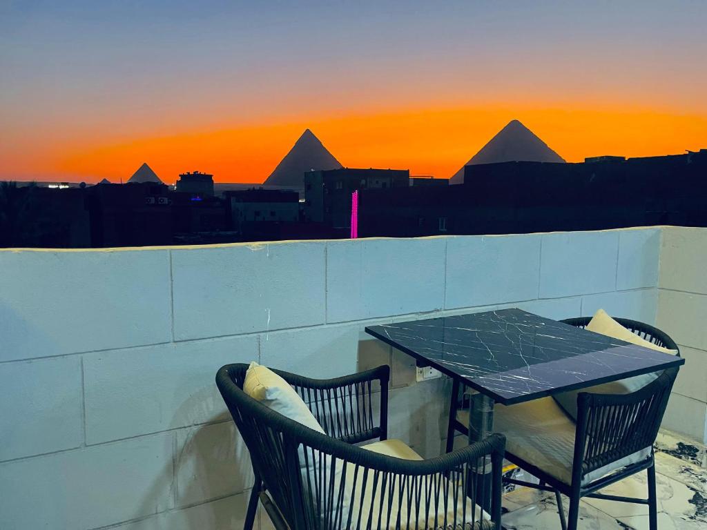 Alaska pyramids view Hotel