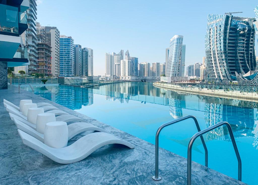HomesGetaway - Cozy 1BR in Binghatti Canal Businessbay