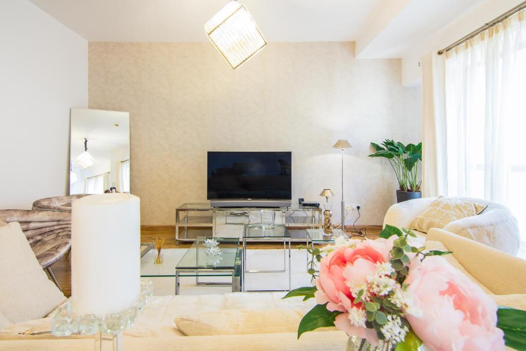 Huge 1BR Apartment in JBR