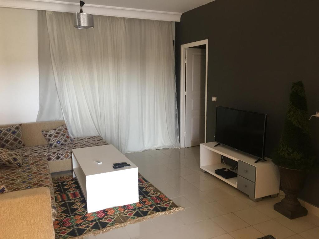 Pool View One bedroom Apt - B103