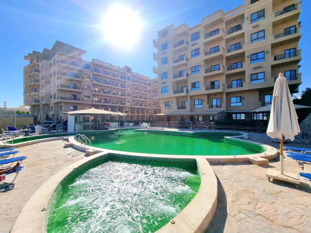 Impeccable 1-Bed Apartment in Hurghada