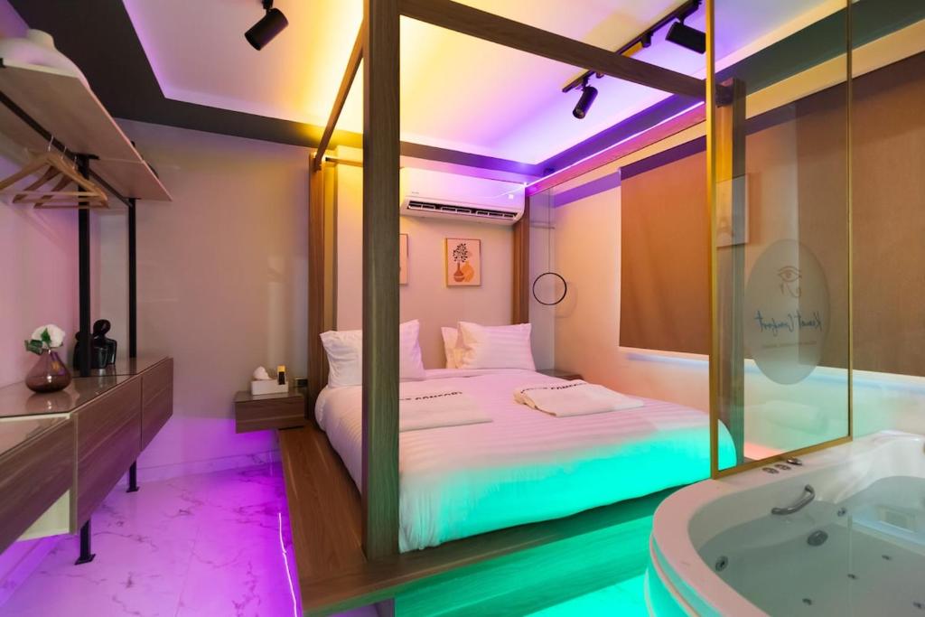 Jacuzzi Junction 5Min to airport