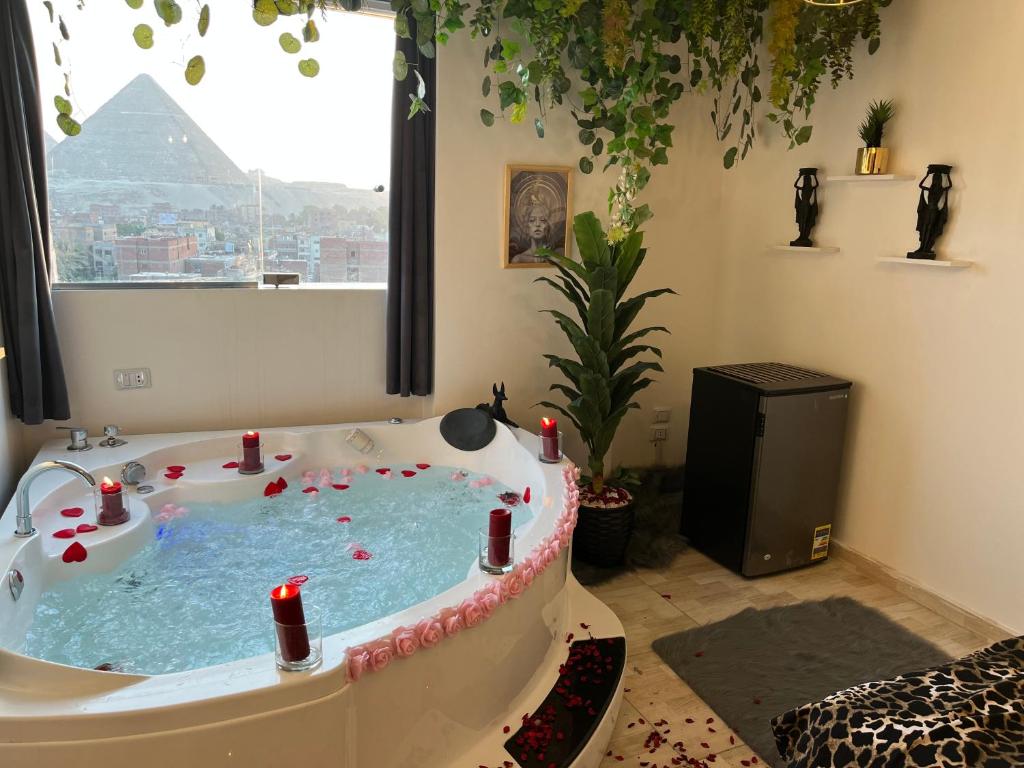 Jacuzzi Pyramids View 5