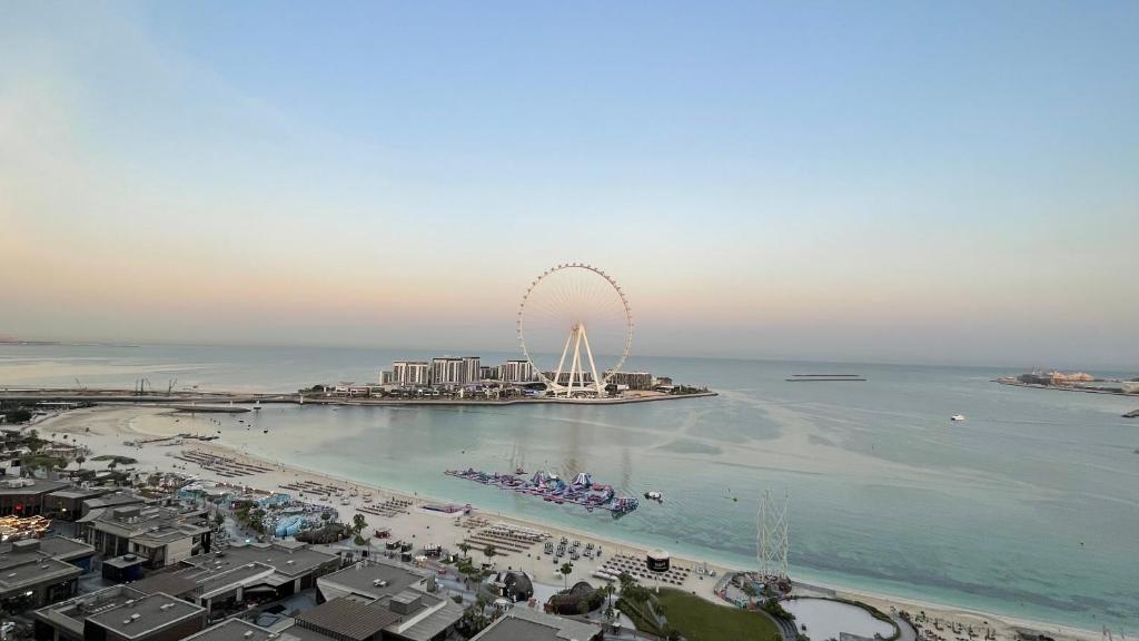 JBR Beachfront Luxe apartment all Rooms Sea Facing