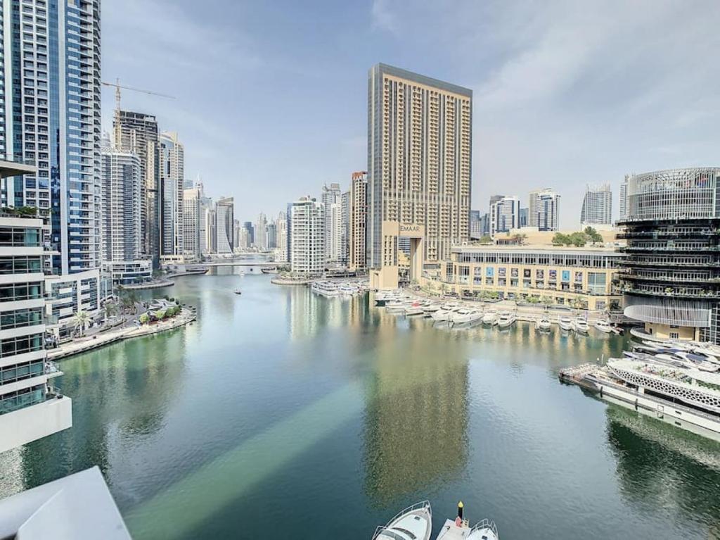 Key View - Marina Quays East