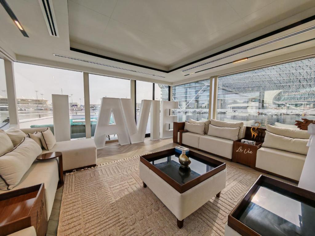 Lavie Yachts